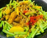 A picture of step 3 of Barbatti Kala chana Sabji (Cowpea & brown chickpeas curry).