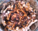Gambar langkah 3 resipi Ayam stim bersama cendawan shiitake Dan shimeji.