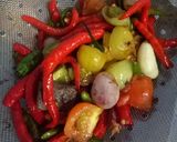 Foto langkah ke 2 dari resep Sambal Cung / Tomat kecil.