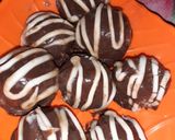 A picture of step 4 of Coco Choco nut truffles.