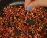 Foto del passaggio 4 della ricetta Rigatoni con olive,speck e pangrattato