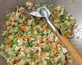 Foto langkah ke 2 dari resep Risol Ayam Sayur.