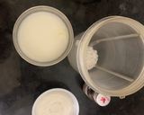 A picture of step 1 of Vanilla Milkshake.