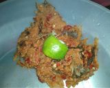 Foto langkah ke 3 dari resep Sambal tuk tuk ikan salai.