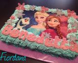 Foto del paso 4 de la receta: Tarta de cumpleaños sin huevos de frozen