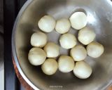 कचोरी (Kachori Recipe In Marathi) रेसिपी स्टेप 5 फोटो 