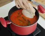 Foto langkah ke 4 dari resep Bihun Ayam Kuah Laksa Devina Hermawan.