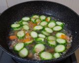 Foto langkah ke 4 dari resep Sop Oyong (Loncom).
