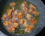 Foto langkah ke 3 dari resep Ayam Popcorn Goreng Pandan.