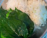 Hình bước làm 1 của món Ức gà cuốn lá lốt eatclean