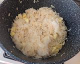 Krémes savanyúkáposzta-leves recept fázis 1 fotója