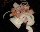 Foto del paso 2 de la receta: Salchicha de cerdo con patata, tomates cherry y bocadillo de queso