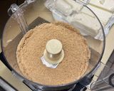 A picture of step 4 of New York Cheesecake.