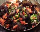 A picture of step 8 of Steamed Mussels in White Wine.