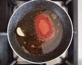Foto del passaggio 1 della ricetta Pasta veloce con polvere di pomodoro, ricetta del riciclo 🌷