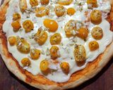Foto del paso 4 de la receta: Pizza con cherrys amarillos