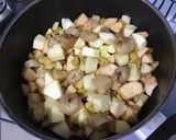Une image de l'étape 5 de Compote de pommes, banane et coings du Japon au jus de prunes.