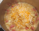 Foto del paso 4 de la receta: Tortilla de calabacín y salchichas al horno