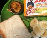 A picture of step 1 of Banana and nutella Sandwich.