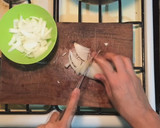 Foto del paso 4 de la receta: Tostadas de Tinga de Pollo