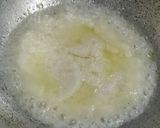 A picture of step 1 of Egg keema masala.