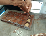Foto del paso 6 de la receta: 🍫Bombones 🌰de chocolate rellenos 😋