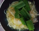 Gambar langkah 2 resipi Nasi lemak tumis.