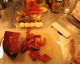 Foto del paso 1 de la receta: Picada, sol escuchando Crimson, con auriculares de cantimpalo truchicimo