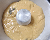Foto del paso 2 de la receta: Rosca de harina de espelta integral con ciruelas secas