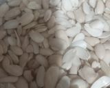 عکس مرحله 1 از دستور شیرین کردن مغز بادام تلخ