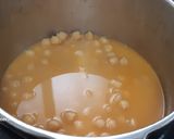 Foto del paso 4 de la receta: Garbanzos con langostinos y pulpo