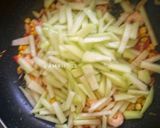 Foto langkah ke 2 dari resep Tumis Labu Siam Udang.