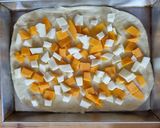 Foto del passaggio 6 della ricetta Pizza con zucca e.