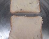 A picture of step 2 of Paneer toast.