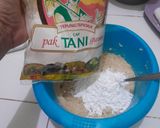Foto langkah ke 4 dari resep Tekwan Tapioka | Sagu (Dengan Kaldu Udang).