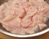 Prosty przepis na kurczaka w sosie korma curry krok przepisu 1 zdjęcie