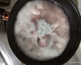 Foto langkah ke 2 dari resep Cumi asam pedas dengan saus tiram 😘.