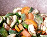 Foto langkah ke 3 dari resep Tumis terong bulat.