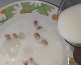 A picture of step 3 of Ijebu garri with milk.