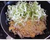 Hình bước làm 9 của món Mì xào cải bắp #cleaneating
