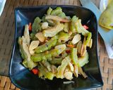 Foto langkah ke 4 dari resep Tumis pare teri.