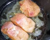 Foto del paso 3 de la receta: "Pollo enchilado"