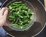 Foto langkah ke 2 dari resep Kacang Panjang Telor Asin.