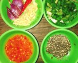 Hình bước làm 1 của món Tôm càng xanh kho tàu