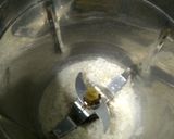 A picture of step 2 of Poha Dhokla.