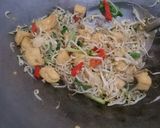 Foto langkah ke 6 dari resep Cah Sawi Toge dan tahu.