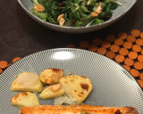 Foto del paso 4 de la receta: Lubina a la plancha con refrito de ajos, patatas panaderas y lechugas variadas