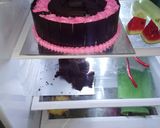 Foto langkah ke 20 dari resep Blackforest Kukus Lembut (Rainbow Cake/Cake Ultah).
