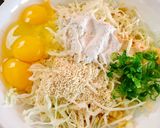 Hình bước làm 1 của món Nui chiên trứng gà