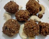 A picture of step 5 of Sabudana laddoo (with plum jaggery).